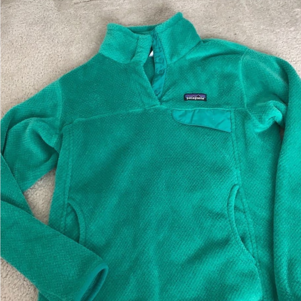 Green Patagonia quarter snap up